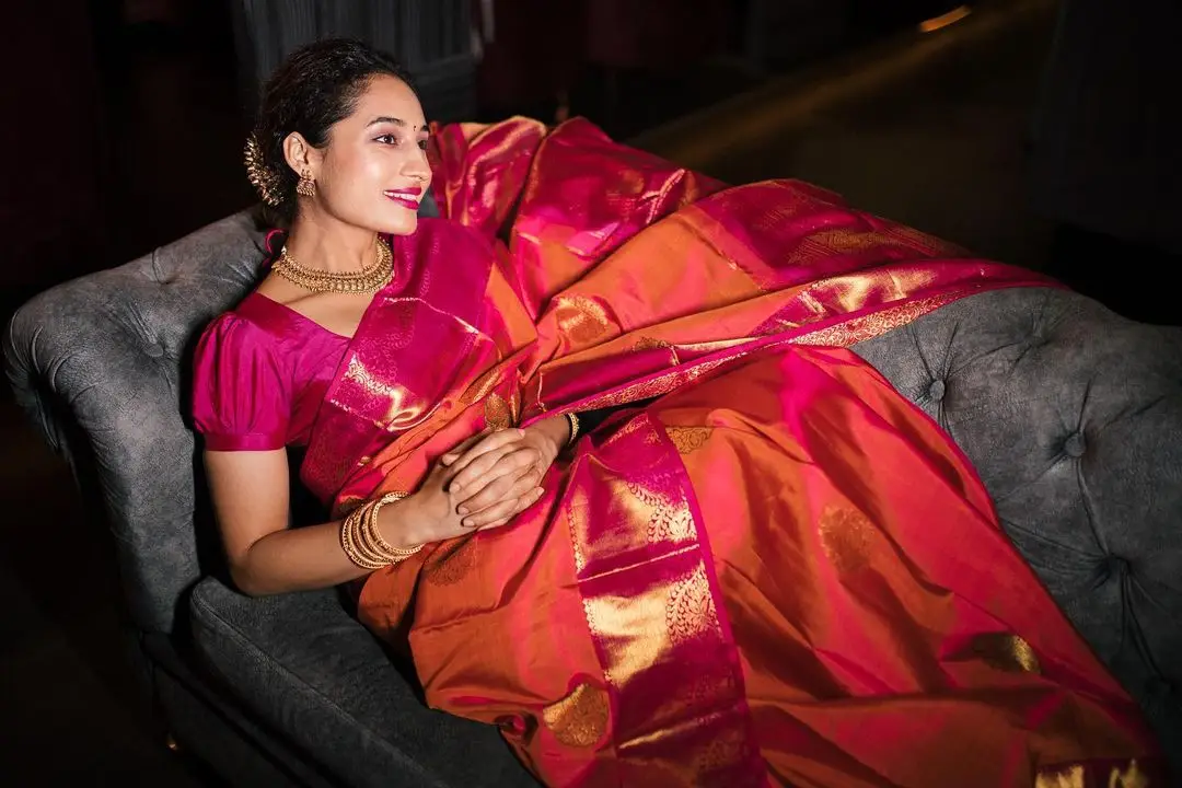 Pooja Ramachandran Stills in Red Saree Blouse